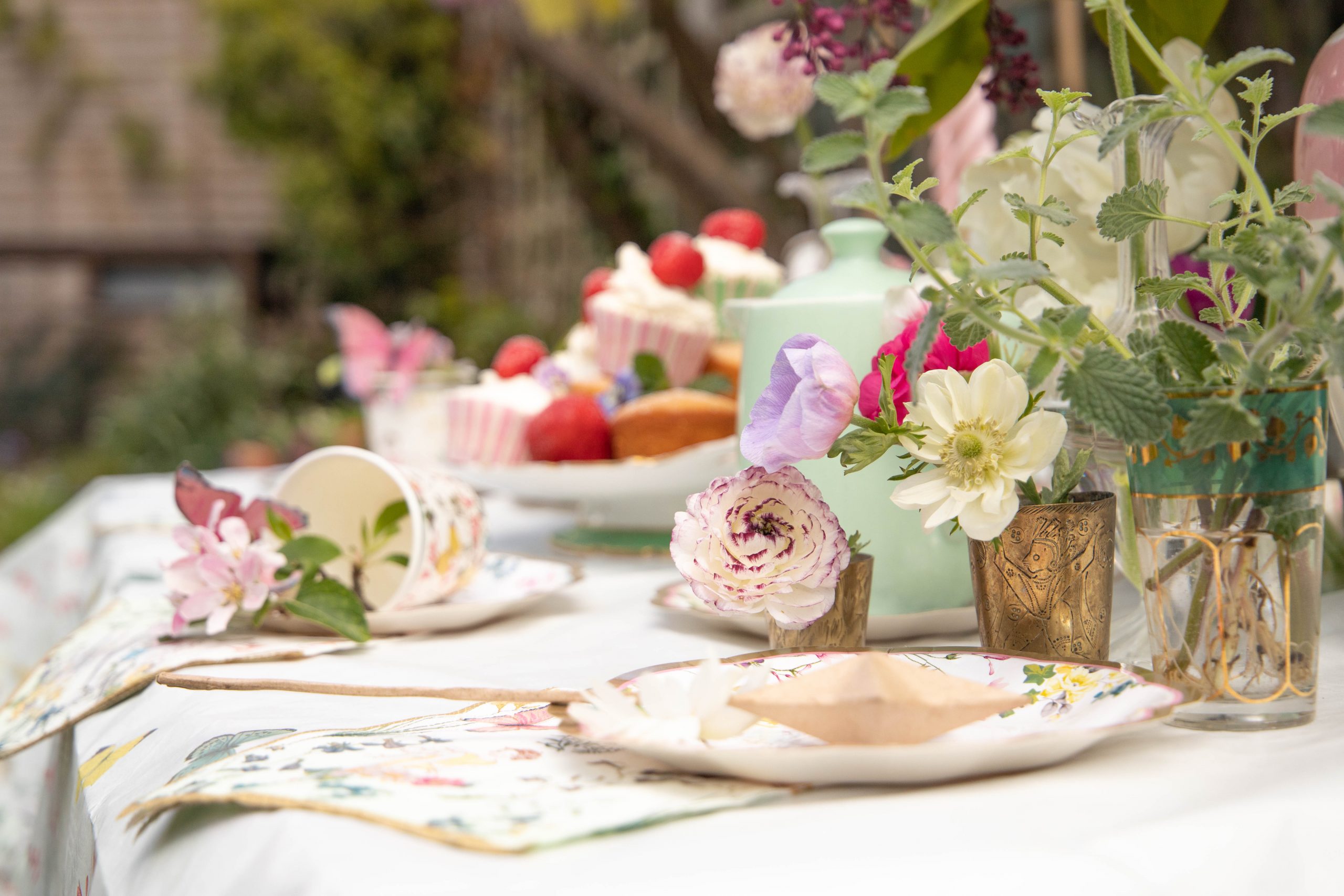 Lotts and Lots Talking Tables Truly Fairy Spring Table