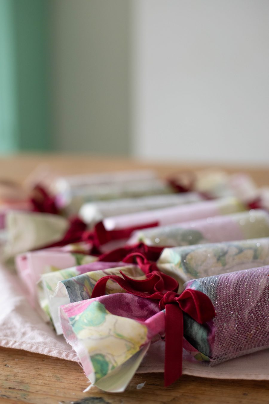 recycled fabric christmas crackers