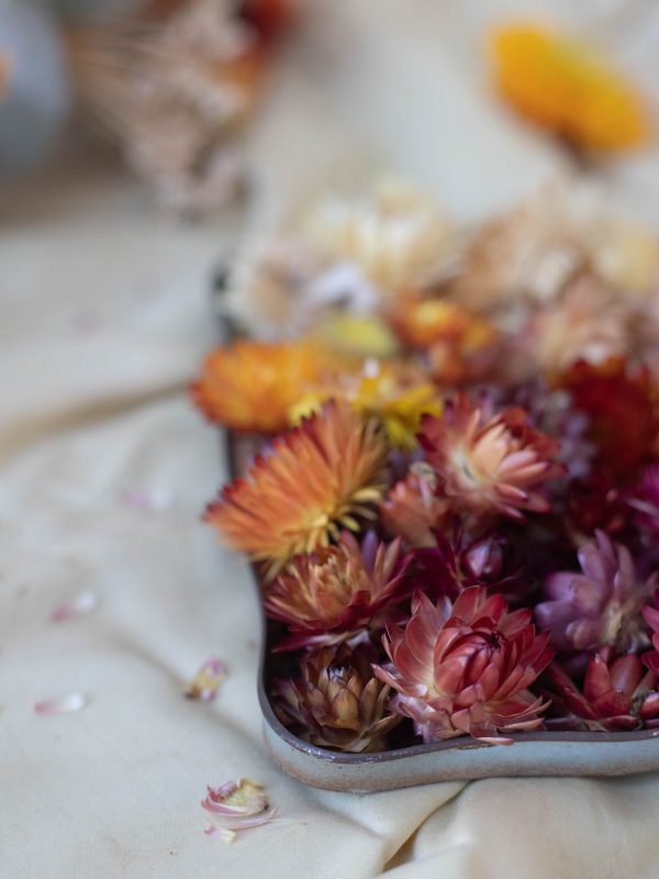 crafting with strawflowers