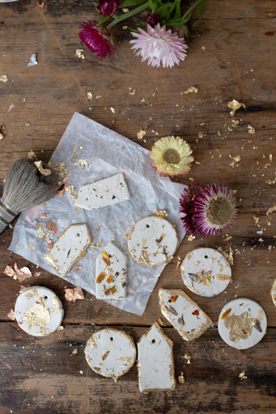 Gold_leaf_gift_tags