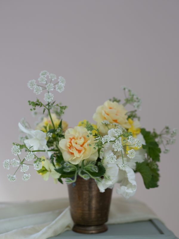 short stem daffodil arrangement