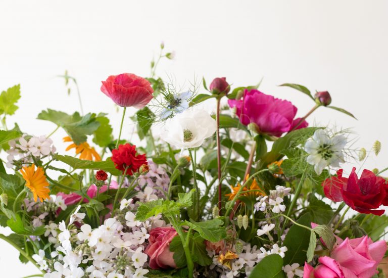 British Grown Flowers : In Celebration of May Flowers. Simple ways to work with flowers.