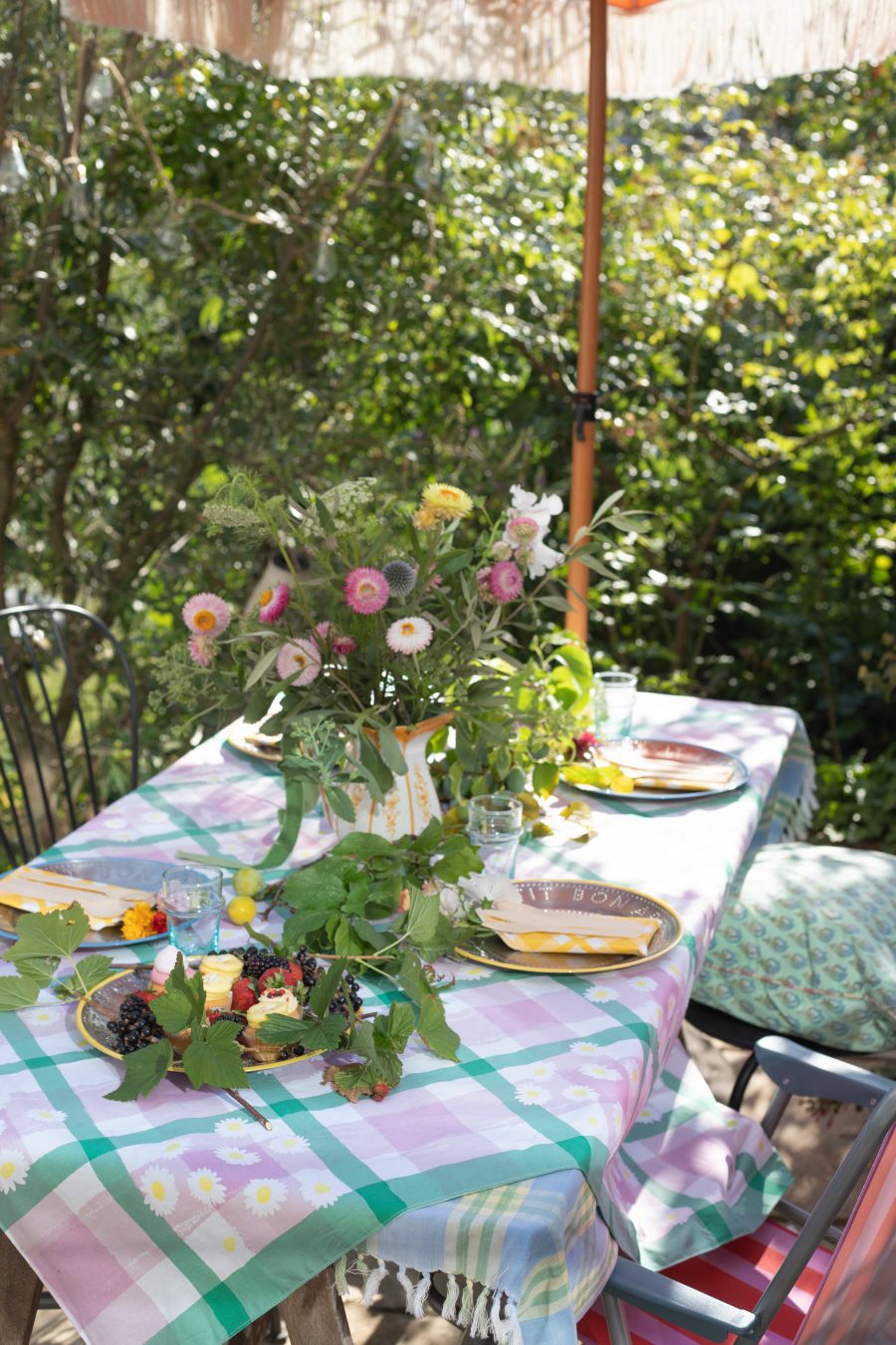 A Picnic Inspired Summer Table with Talking Tables