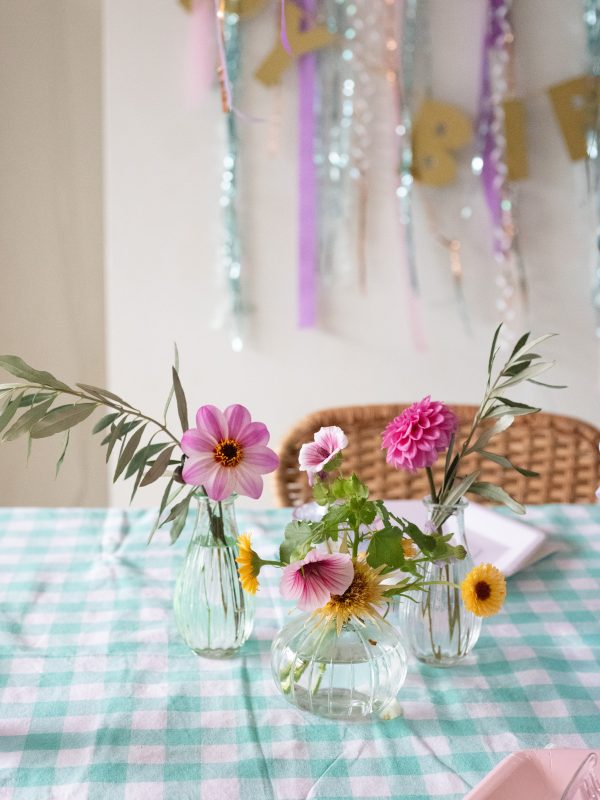 Party flowers - Quick ways to get Party ready with Talking Tables