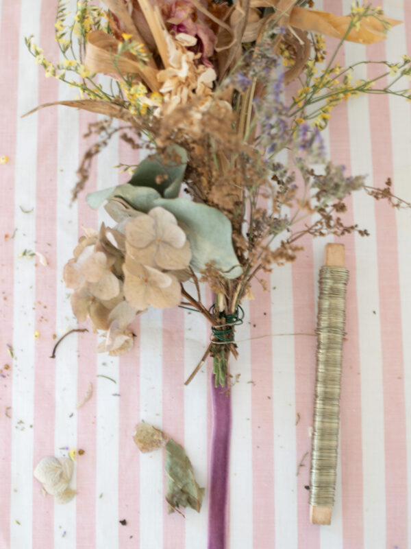 How to make floral garlands