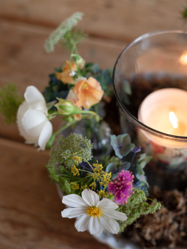 A simple fresh flower wreath/candle holder